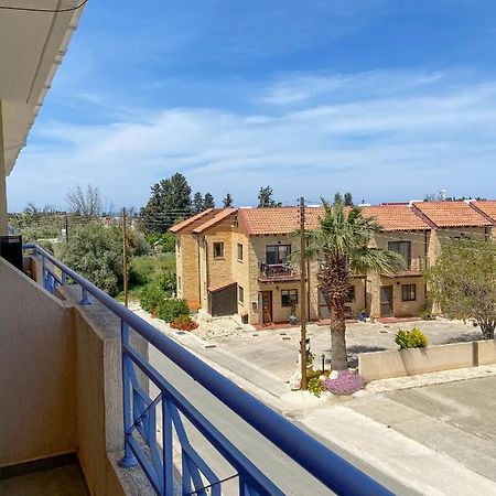 Summer Getaway: Stunning 1 Bedroom Apartment! Polis Dış mekan fotoğraf