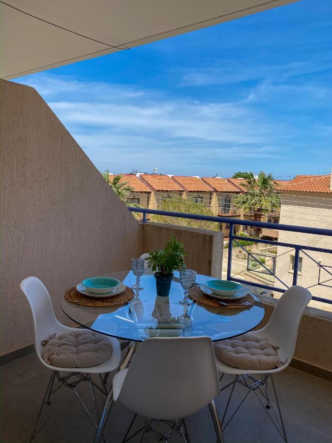Summer Getaway: Stunning 1 Bedroom Apartment! Polis Dış mekan fotoğraf